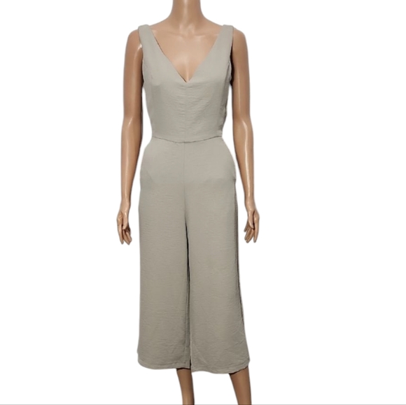 Dress Forum Women's Sleeveless‎ Jumpsuit  Tan/Khaki  Size S Small - Picture 1 of 13
